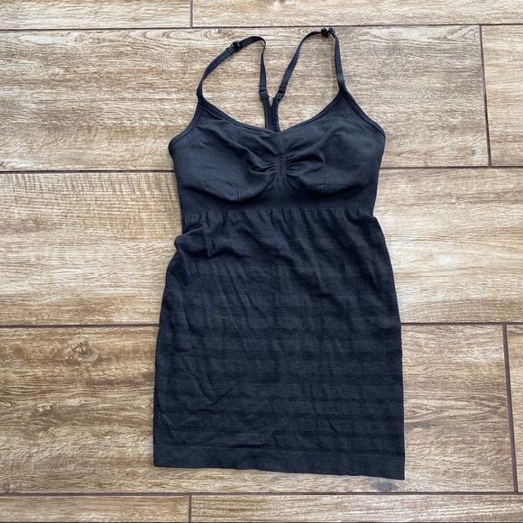 Lululemon Ebb and Flow Racerback Tank Size 6 Black - Picture 5 of 8
